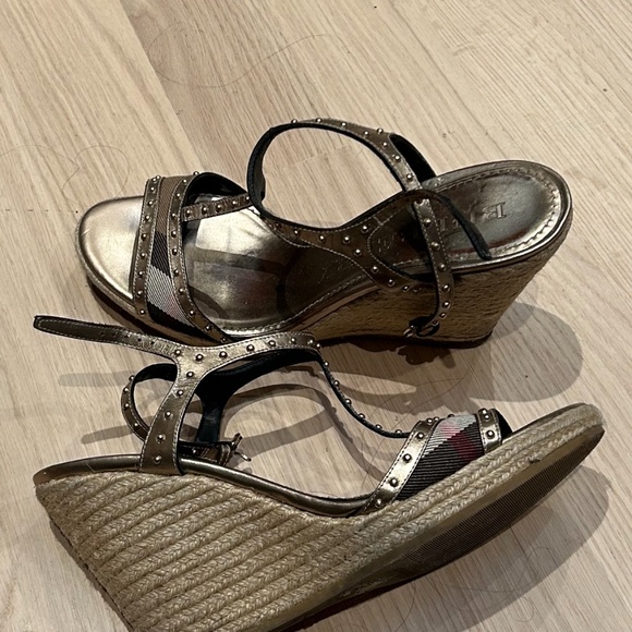 Burberry sandals - Picture 3 of 3